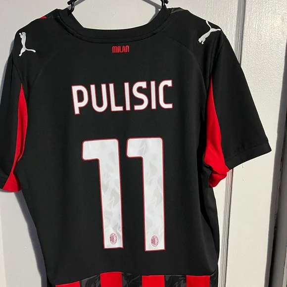 Pulisic AC Milan Puma men’s large Red and Black Soccer Jersey - Picture 2 of 3